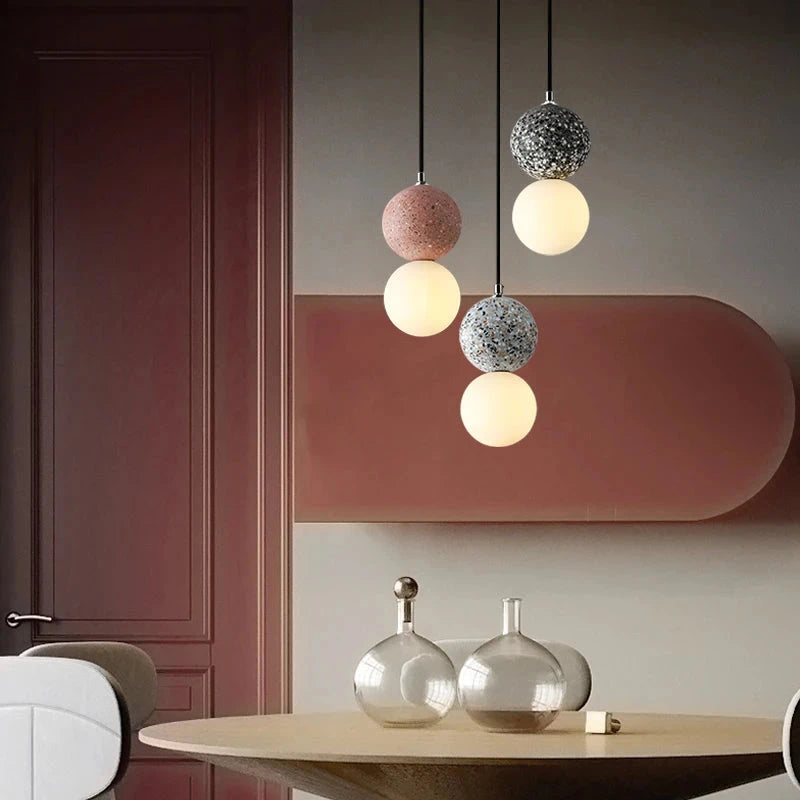 Modern Glass Pendant Light for Elegant Home Illumination